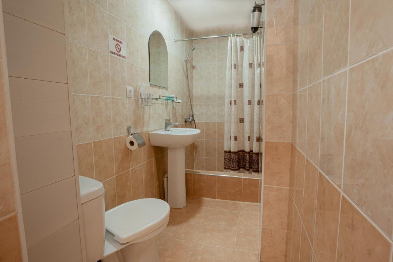 Rohat Hotel Chilonzor Tashkent Ngoại thất bức ảnh