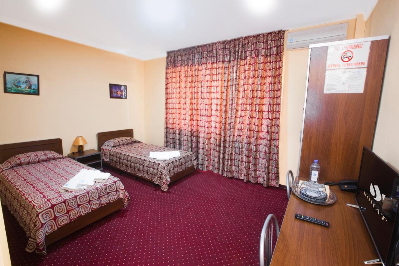 Rohat Hotel Chilonzor Tashkent Ngoại thất bức ảnh