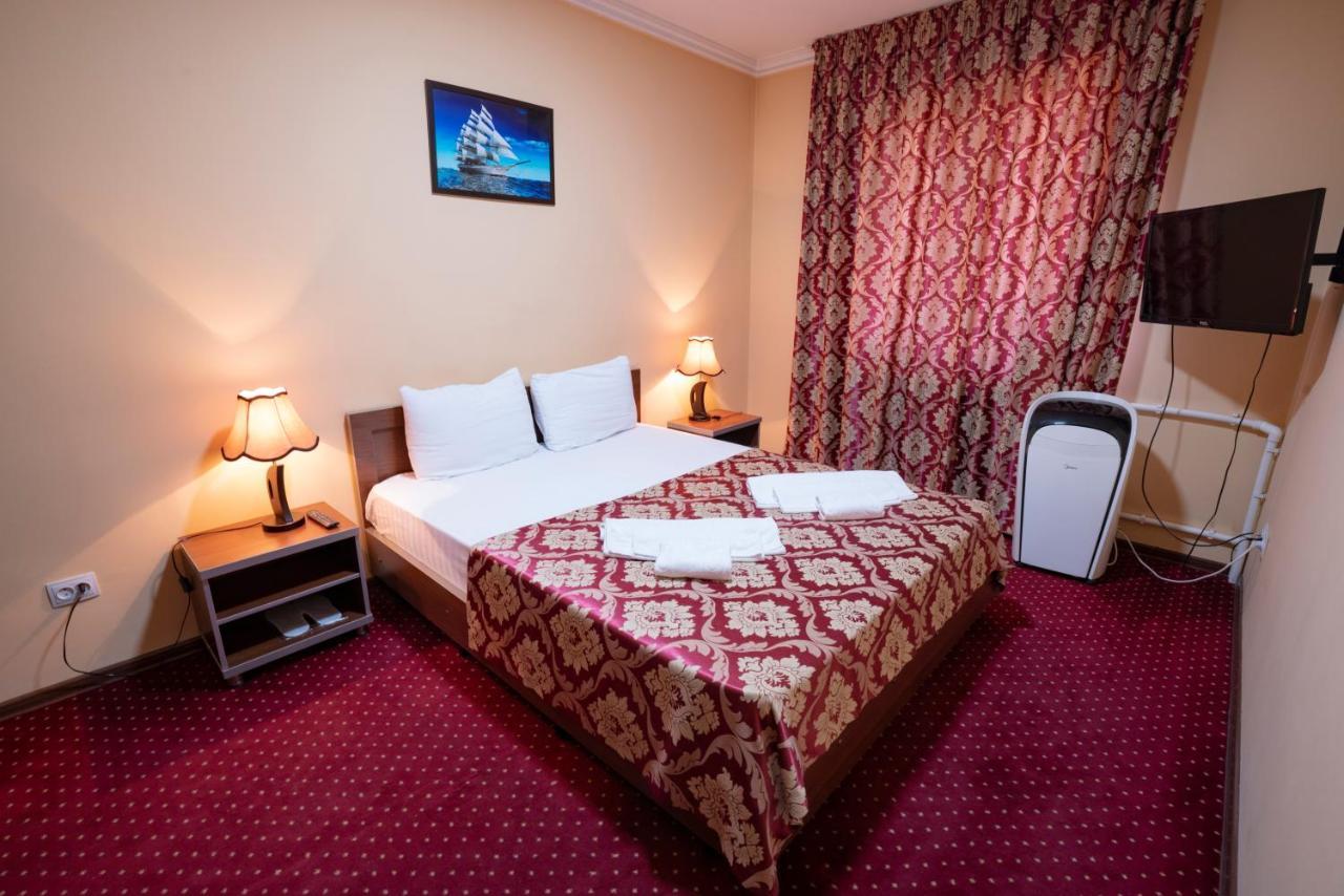 Rohat Hotel Chilonzor Tashkent Ngoại thất bức ảnh