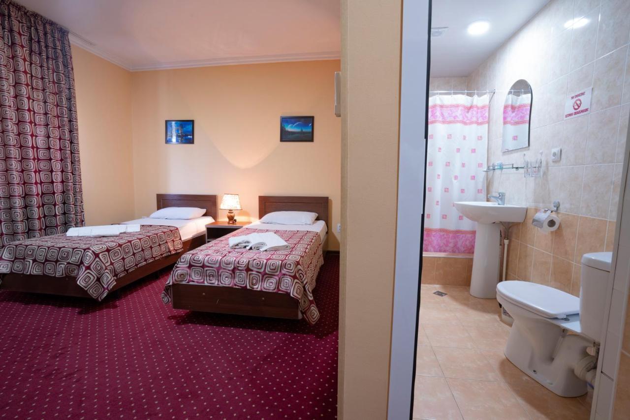 Rohat Hotel Chilonzor Tashkent Ngoại thất bức ảnh