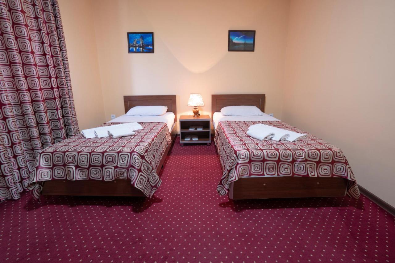 Rohat Hotel Chilonzor Tashkent Ngoại thất bức ảnh