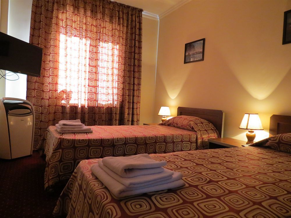 Rohat Hotel Chilonzor Tashkent Ngoại thất bức ảnh