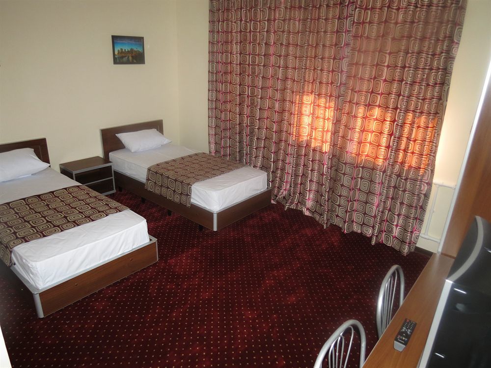 Rohat Hotel Chilonzor Tashkent Ngoại thất bức ảnh
