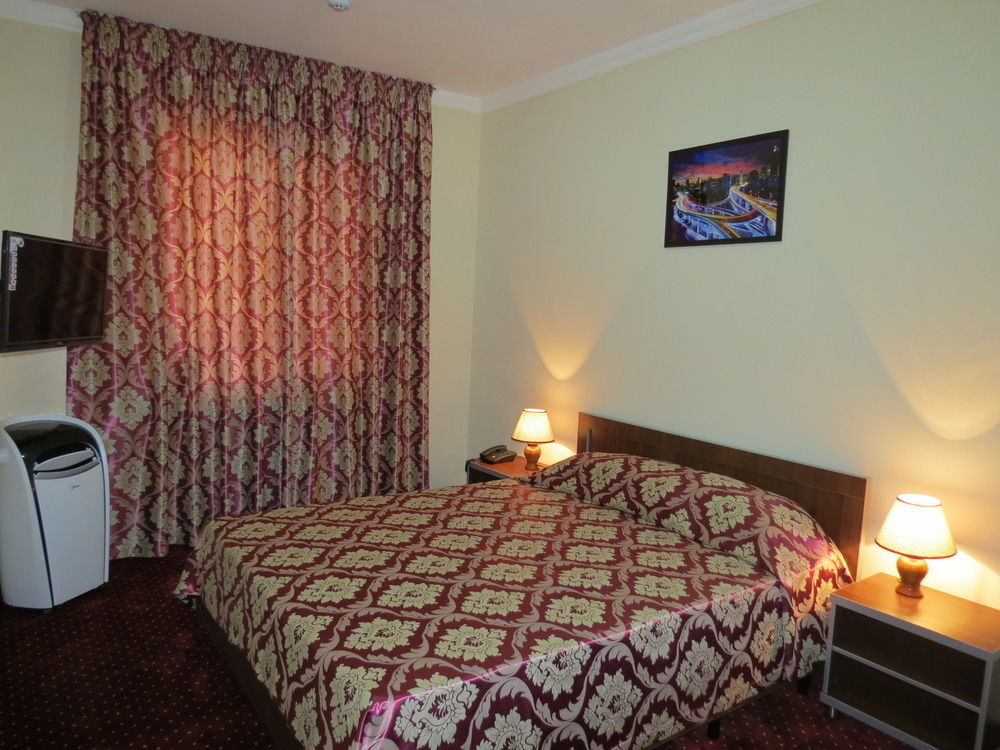 Rohat Hotel Chilonzor Tashkent Ngoại thất bức ảnh