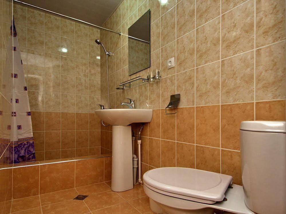 Rohat Hotel Chilonzor Tashkent Ngoại thất bức ảnh